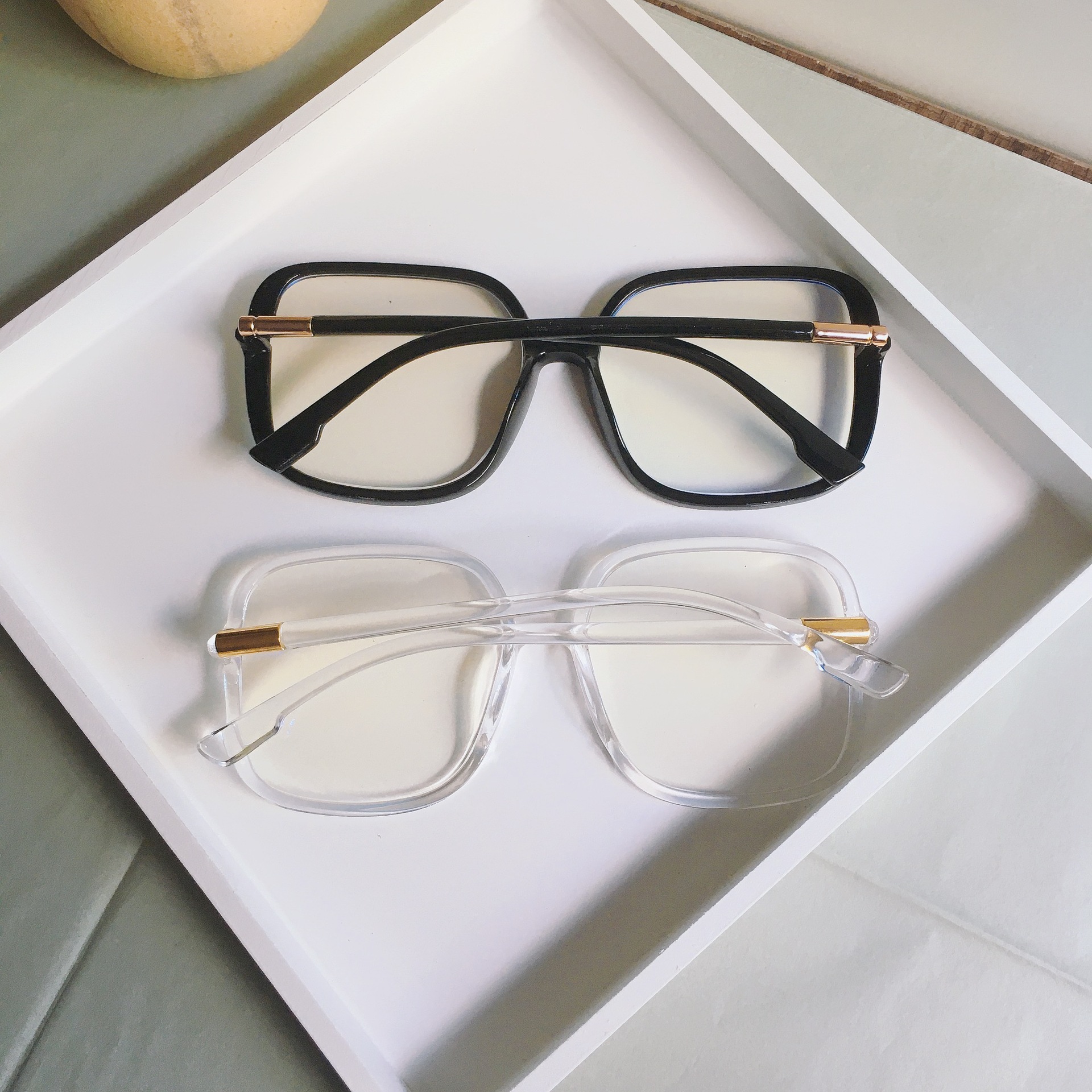 New Anti-blue Light Glasses Black Frame Plain-made Fashion Glasses Frame Red Riding Book Fashionable Flat Glasses Women’s Large Frame Face Repair