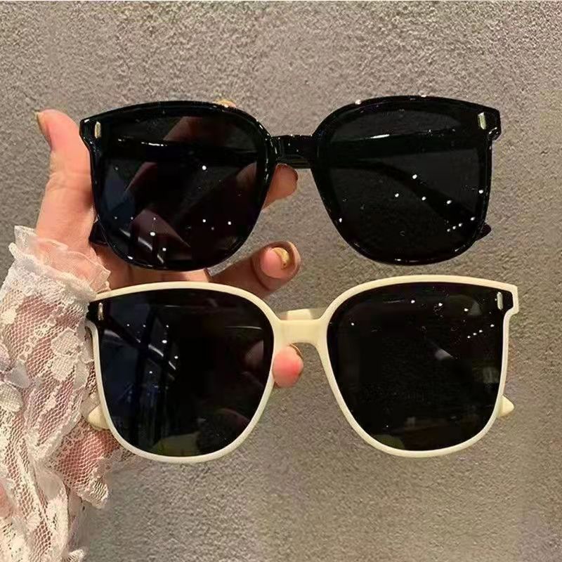 Gm Sunglasses for Women, Large Frame Sunglasses for Men, Trendy Driving Sunglasses, Uv Protection, Influencer Picks, Versatile and Versatile