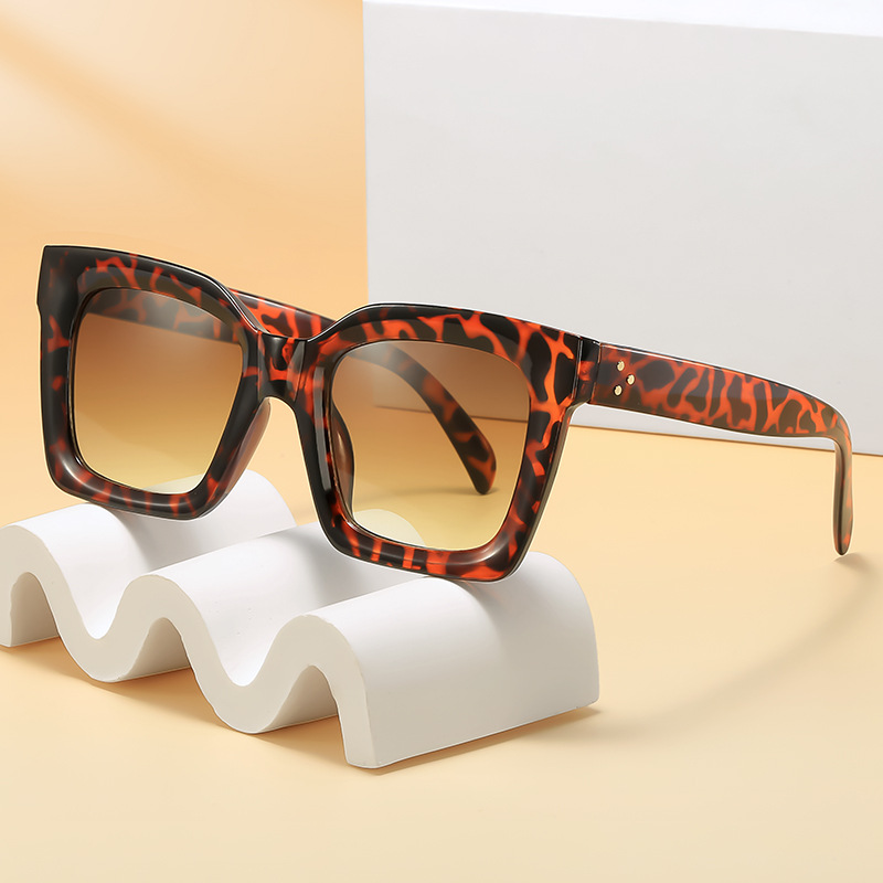 New European and American Retro Square Frame Sunglasses Cross-Border Round Face Large Frame Slimming Street Photography Decorative Sunglasses Ready for Sale
