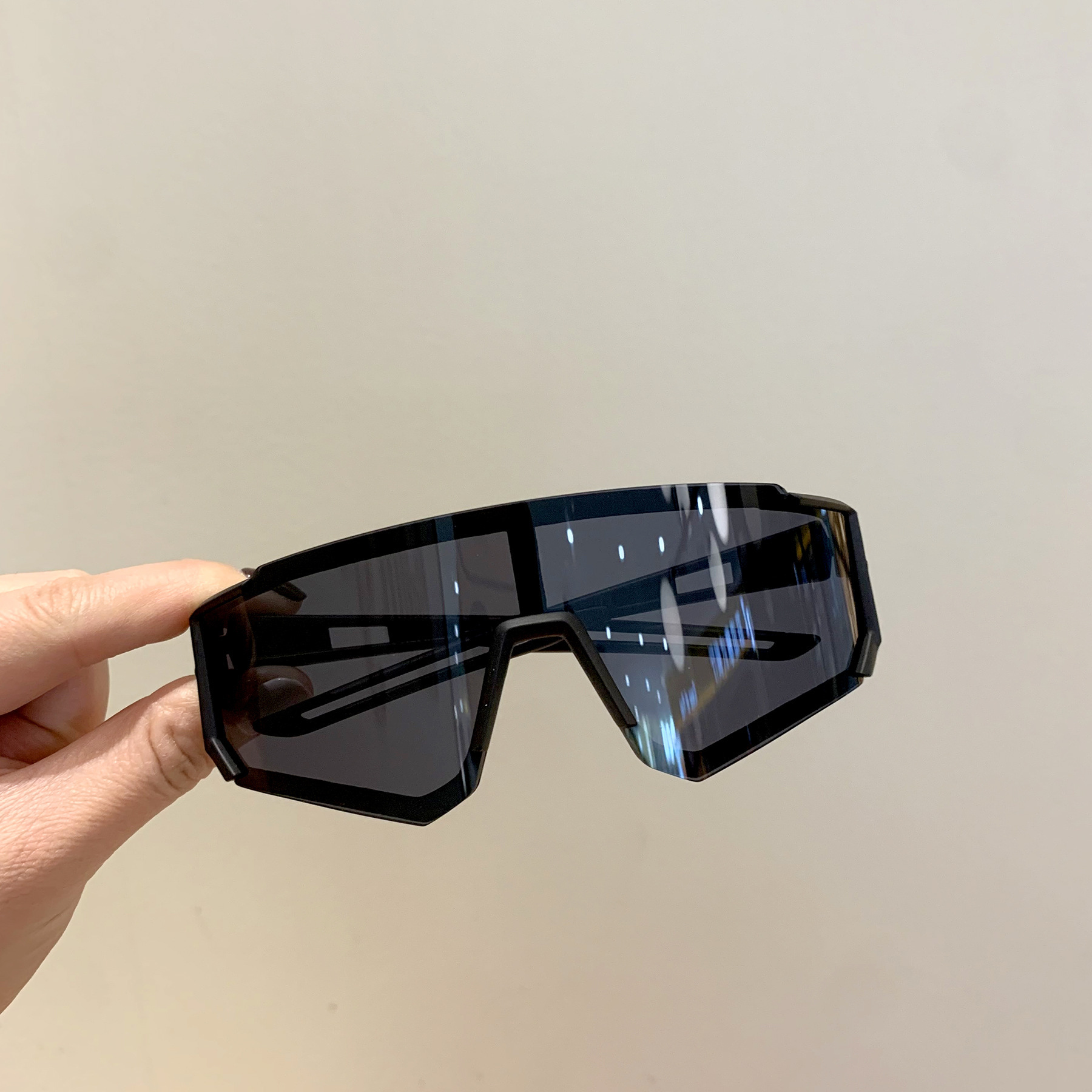 Children’s Sports Sunglasses, Large Frame Ski Goggles, Cycling Windproof Glasses, Boys’ Anti-Uv Handsome Sunglasses