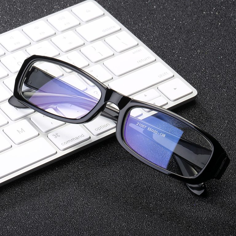 New glasses men’s and women’s glasses UV goggles Green film myopia glasses manufacturers wholesale