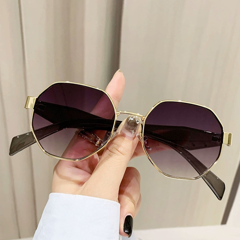 Personalized Multilateral Square Diamond Frame Sunglasses Fashion Large Frame Coffee Tea Color Sunglasses Trend Large Frame Metal Glasses