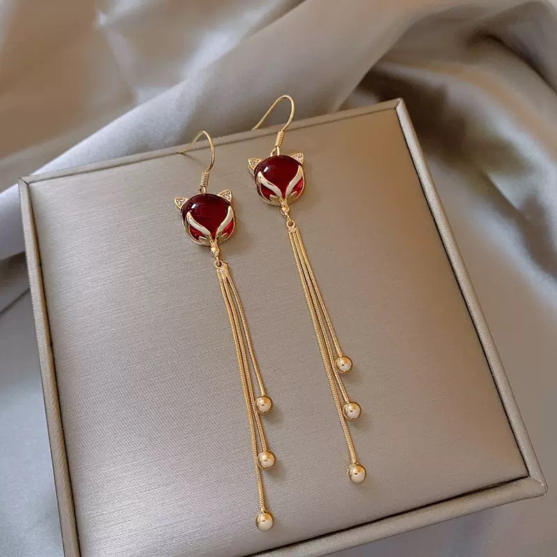 Lucky Fox Long Ear Hooks, High-End Niche Accessible Luxury Earrings, Fashionable Elegant Earrings, Personalized Retro Earrings